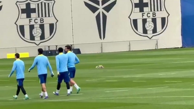 加拿大28-记者：费兰·托雷斯恢复训练，佩德里、克里斯滕森和加维缺席